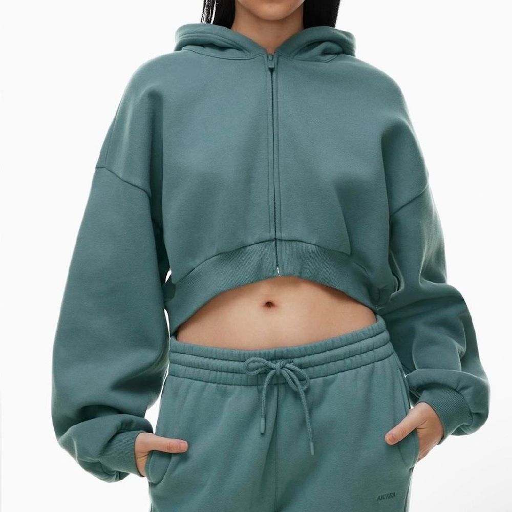 aritzia cozy fleece mega cropped zip hoodie